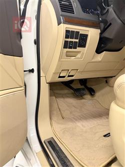 تۆیۆتا لاند کروزەر